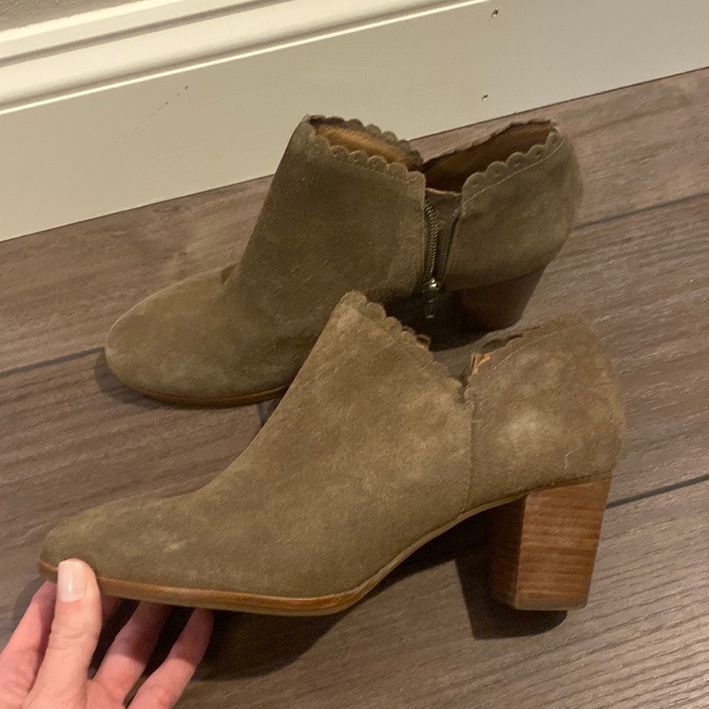 Jack Roger’s Olive Green Scalloped Boots - 9